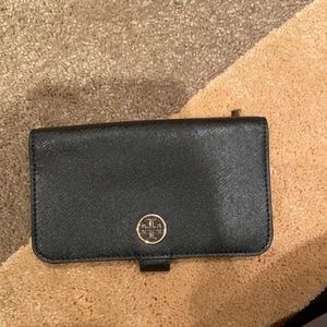Black tory Burch wallet